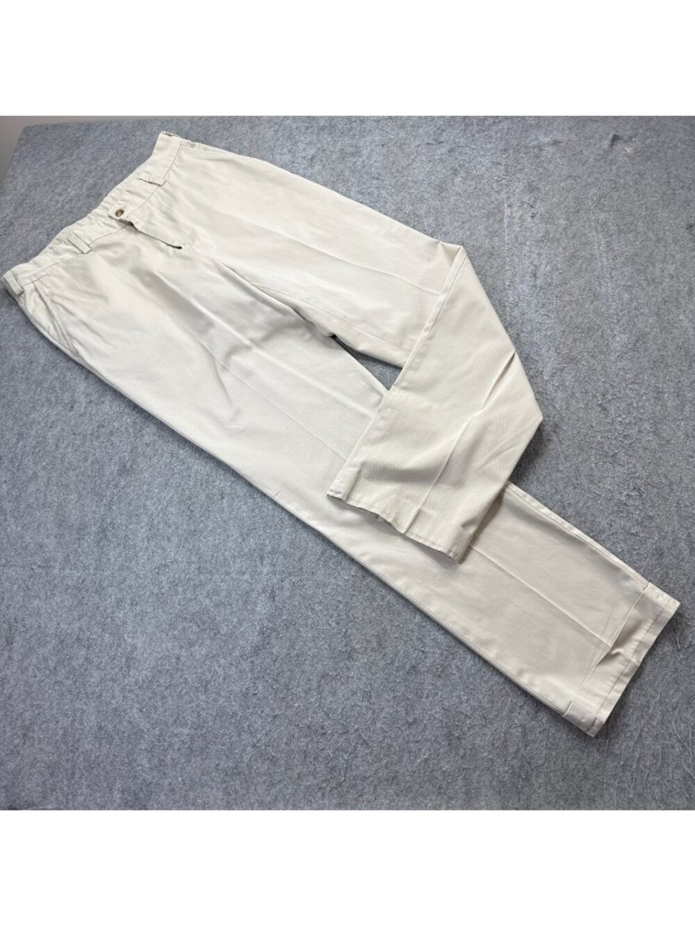 Bill's Khakis Pants Men 35 x 35 Beige Straight Fit M3 Flat Front Cuffed
